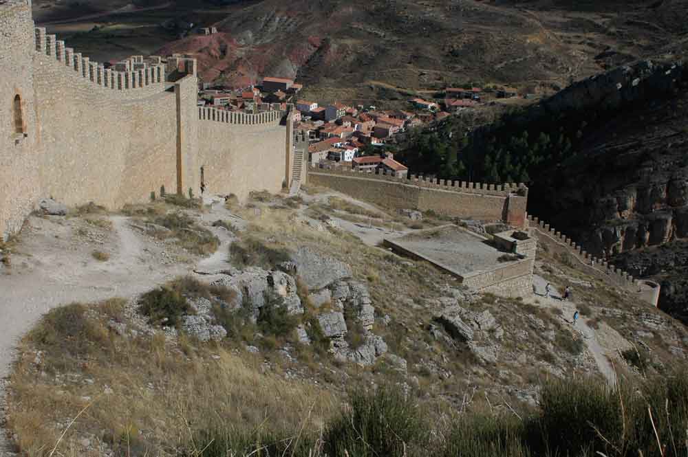 Teruel - Albarracín 22 - muralla.jpg
